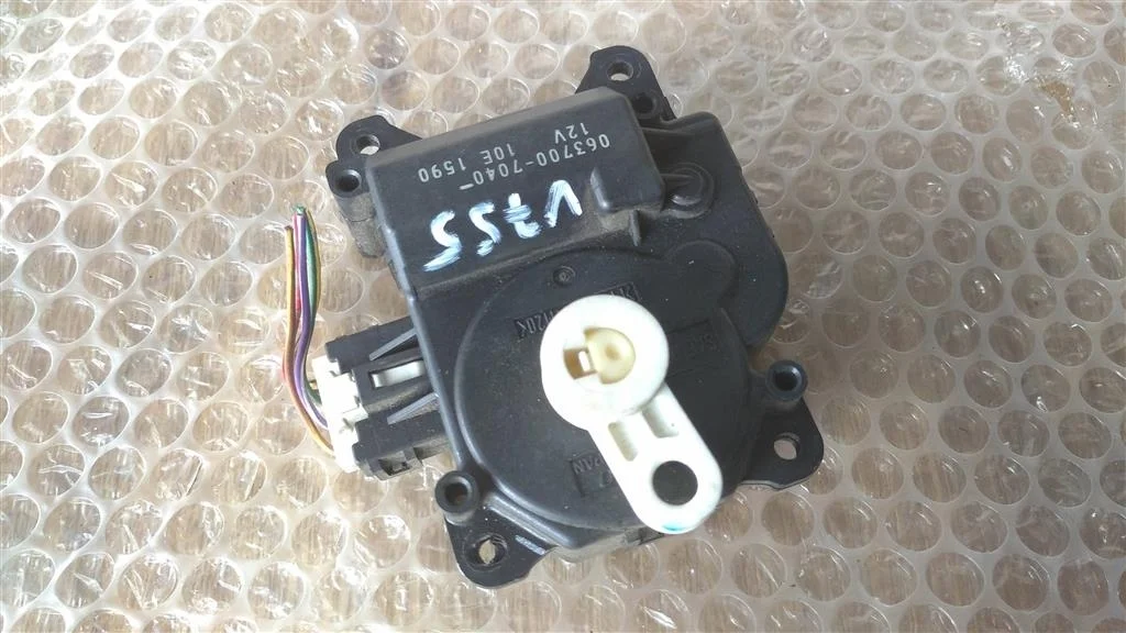 Б.у. сервопривод заслонки печки MITSUBISHI PAJERO V75W MITSUBISHI PAJERO V75W