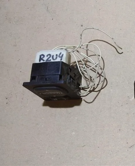 Б.у. блок управления зеркалами TOYOTA RAV4 ACA20 TOYOTA RAV4 ACA20