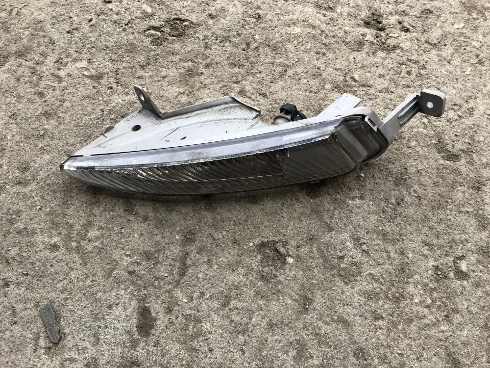 поворотник в бампер правый opel astra J рестаил