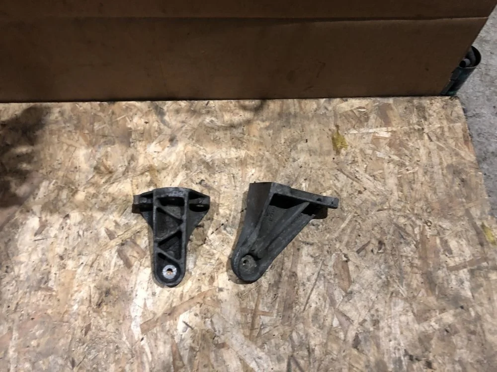 кронштейн двигателя левый правый jaguar xf xj дизель