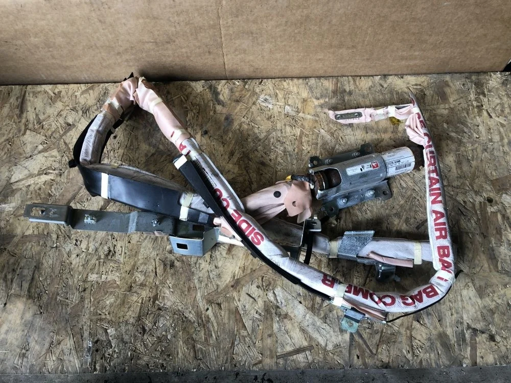 шторка безопасности honda civic 8 5d правая