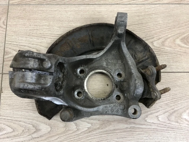 Кулак поворотный VW Passat B6 2006-2011 3C