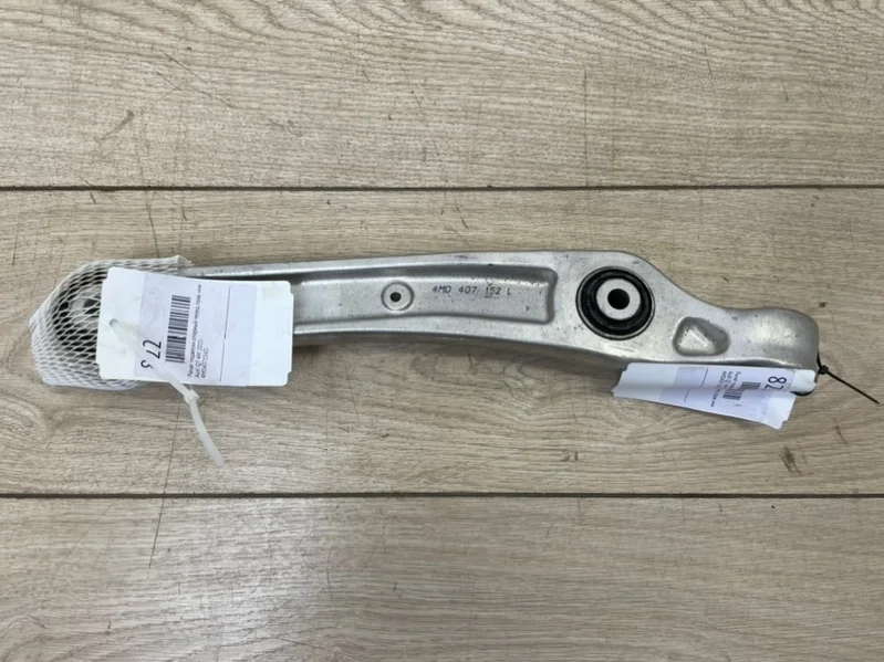 Рычаг подвески опорный Audi Q7 2015- 4M