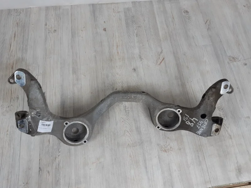 Кронштейн опоры двигателя Porsche Cayenne 2007-2010 957