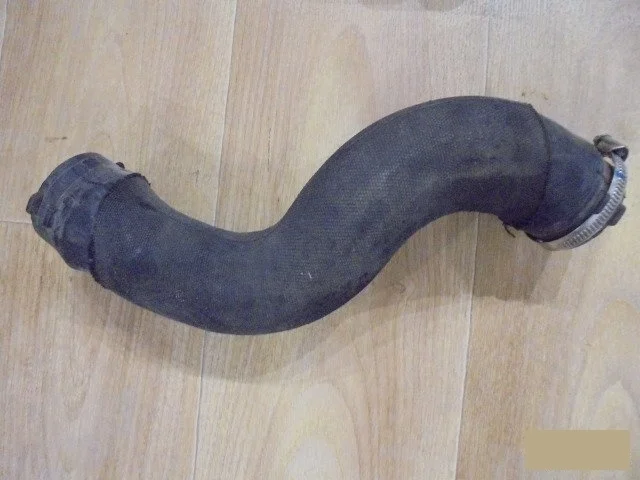 Патрубок интеркулера Audi A4 2008-2015 8K