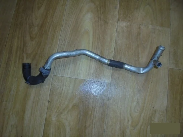 Трубопровод системы охлаждения Audi A7 2011-2015 4G8