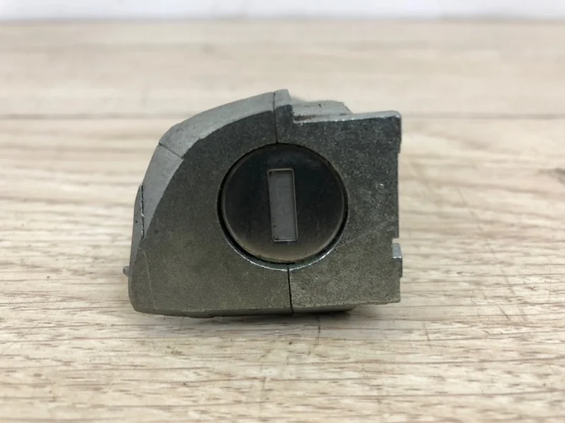 Личинка замка VW Touareg 2 2010-2018 7P