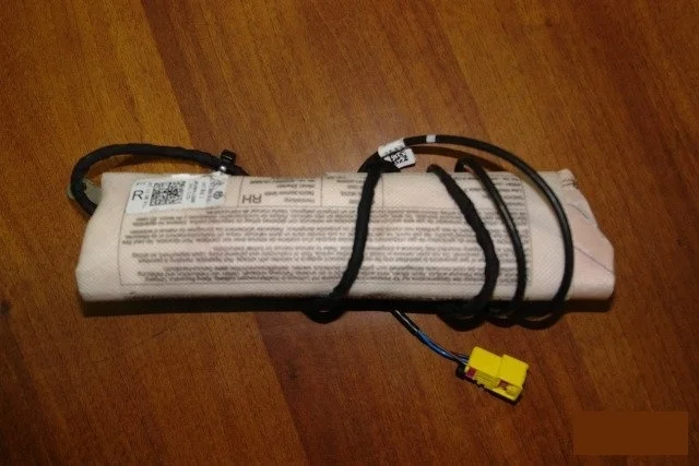 Подушка безопасности в сидение VW Touareg 2 2010-2018 7P