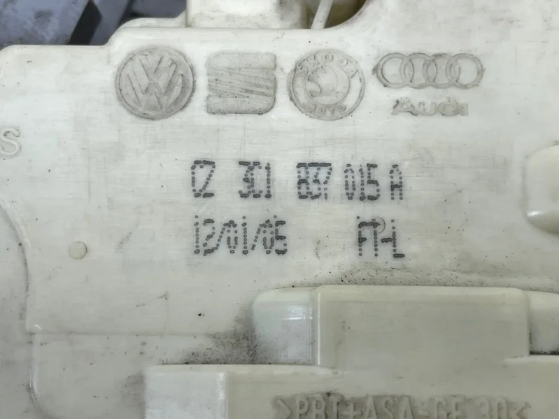 Замок двери VW Passat B6 2006-2011 3C