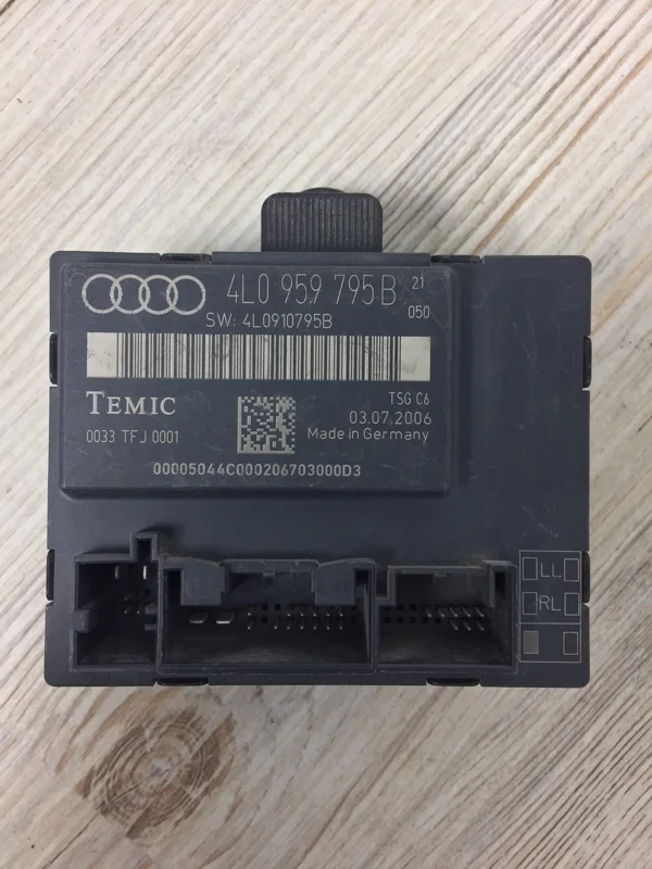 Блок управления двери Audi Q7 2006-2015 4L