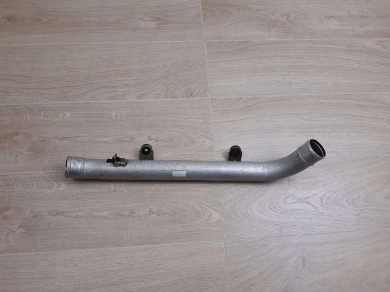 Патрубок интеркулера Audi Q7 2006-2015 4L