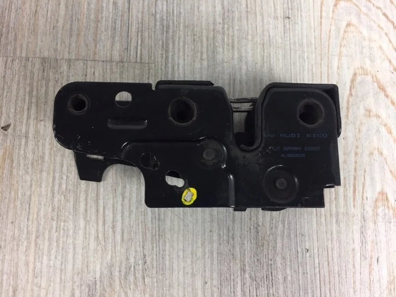 Замок капота Audi Q7 2005-2015 4L