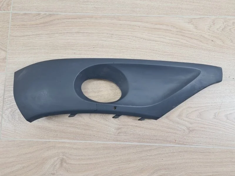 Накладка бампера боковая с птф VW Touareg NF 2010-2014 7P