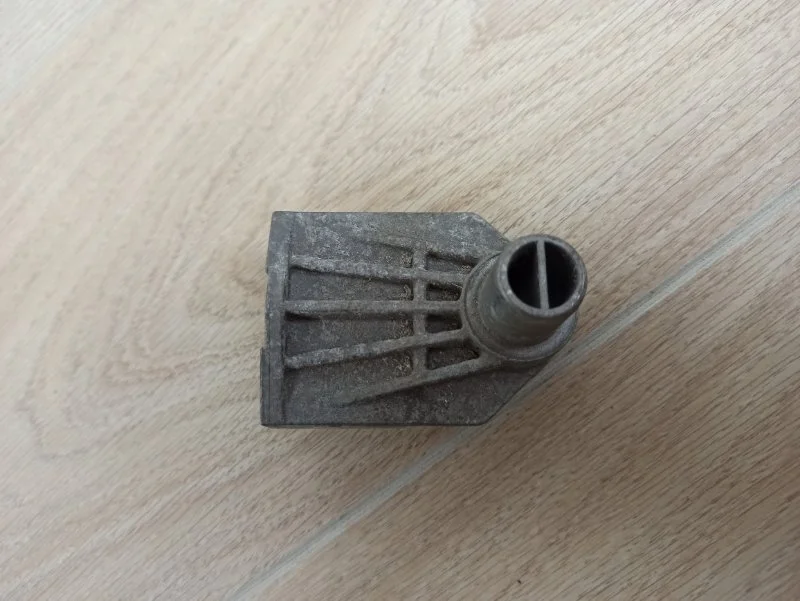 Кронштейн радиатора VW Touareg 2 2010-2018 7P