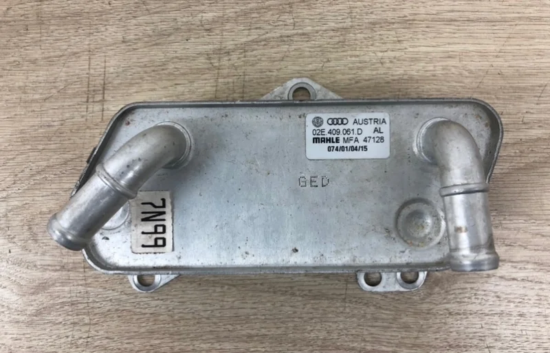 Радиатор (маслоохладитель) VW Tiguan 2 2017- AD1