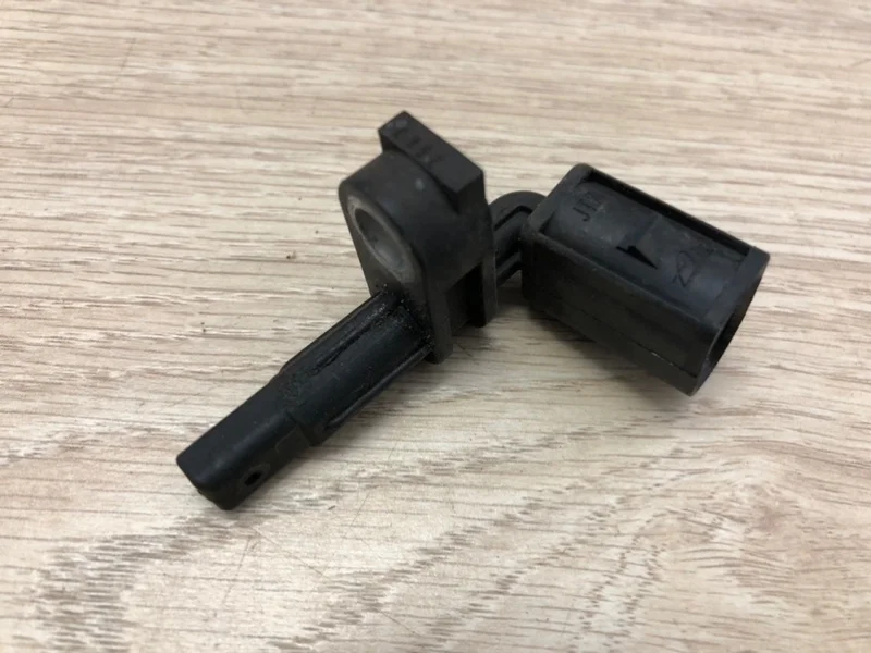 Датчик abs Audi Q7 2010-2015 4L