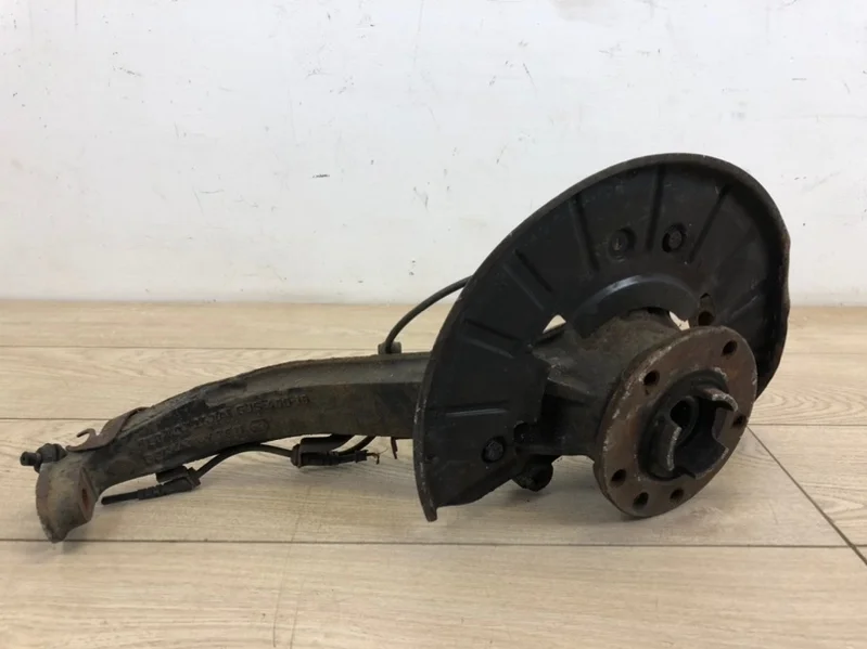 Кулак поворотный со ступицей Porsche Cayenne 2007-2010 957