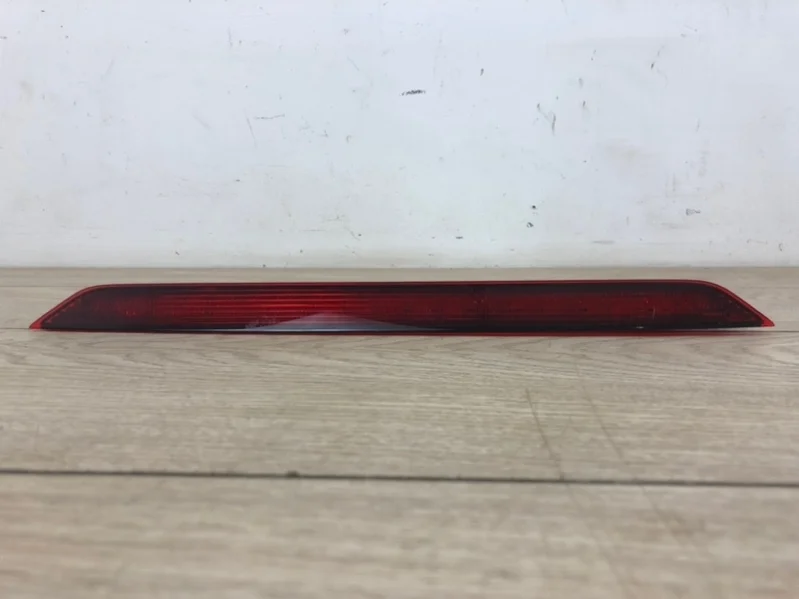 Фонарь в крышку багажника Audi Q7 2007-2015 4L