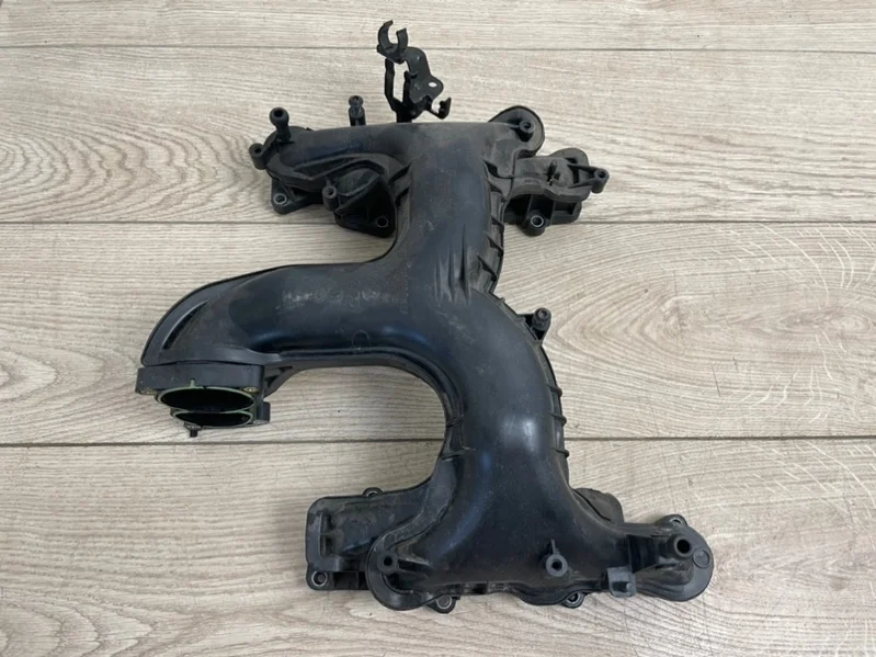 Впускной коллектор Porsche Cayenne 2016 958 (92A)