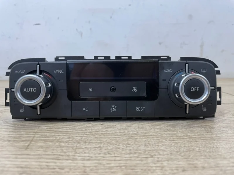 Блок управления климат контролем VW Touareg NF 2013 7P