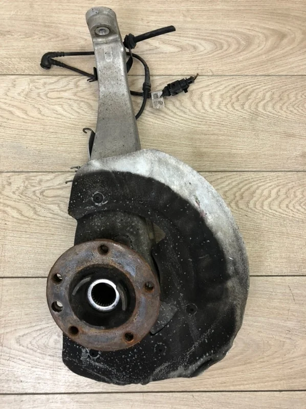 Кулак поворотный со ступицей Porsche Cayenne 2016 958 (92A)