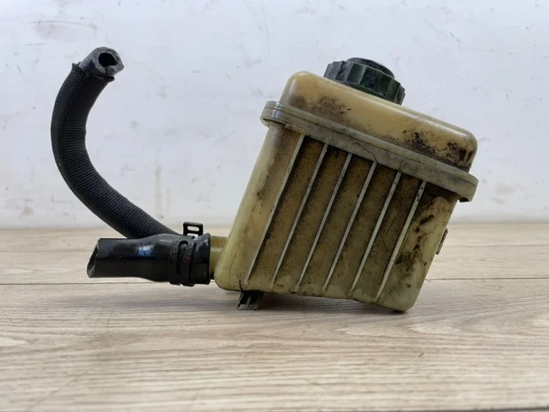 Бачок гидроусилителя VW Touareg 2002-2010 7L