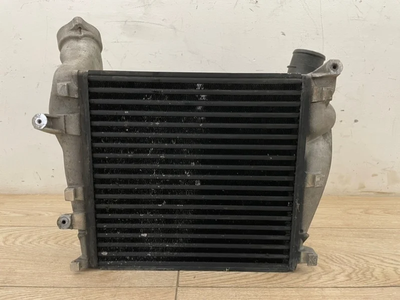 Радиатор интеркулера Porsche Cayenne V8 Turbo 2012 958 (92A)