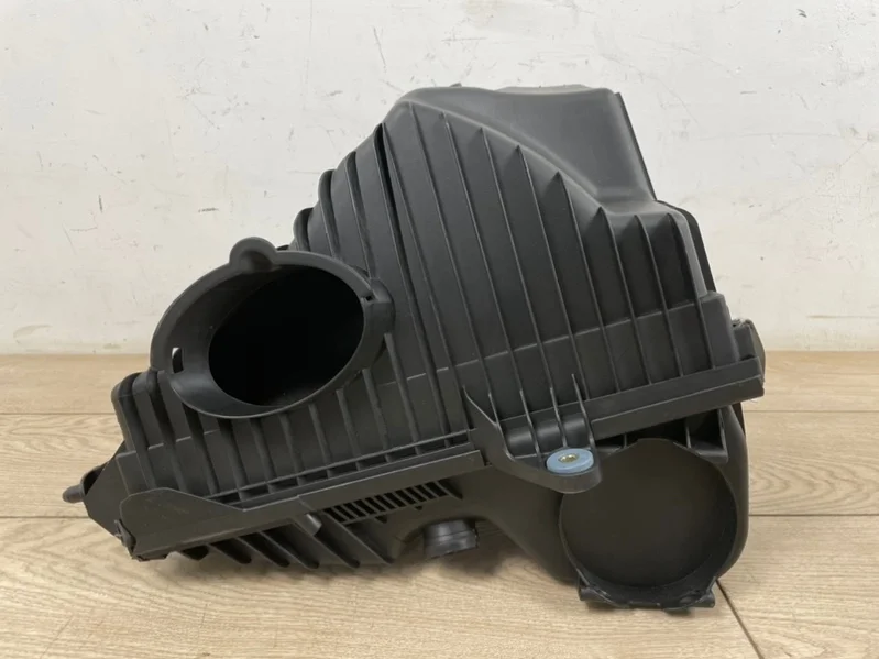 Корпус воздушного фильтра VW Touareg 2 2010-2018 7P