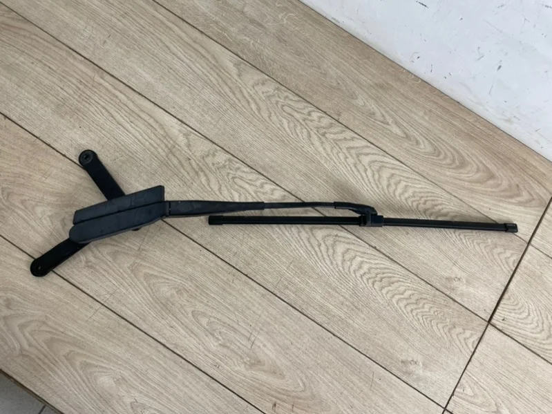 Поводок стеклоочистителя Porsche Cayenne V8 Turbo 2012 958 (92A)