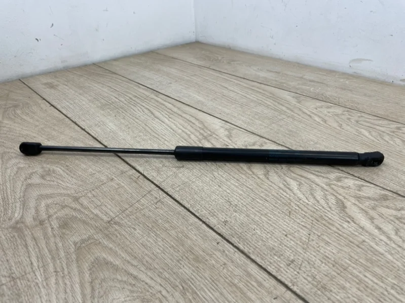 Упор капота Audi Q7 2007-2015 4L