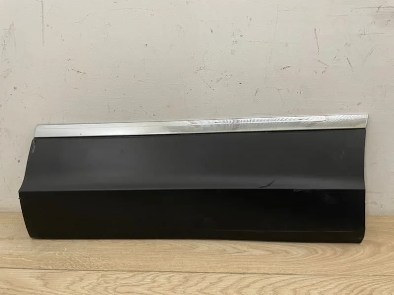 Молдинг двери VW Tiguan 2 2017- AD1