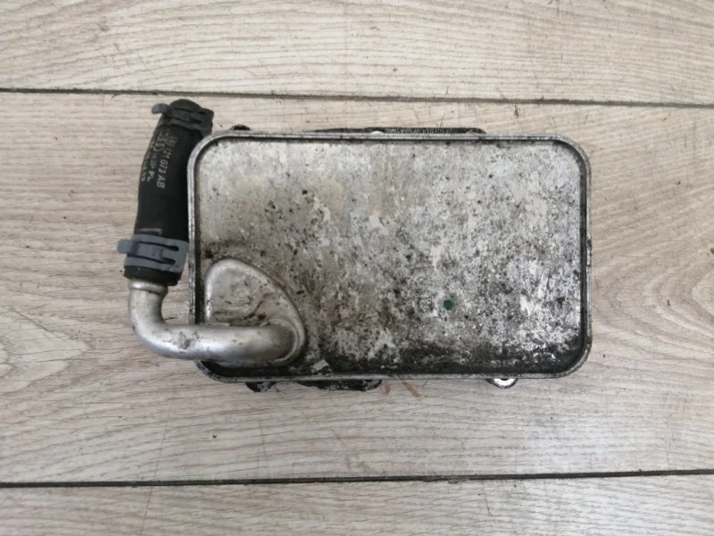 Радиатор масляный Audi Q7 2015- 4M