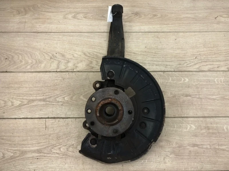 Кулак поворотный со ступицей VW Touareg GP -Line 2009 7L