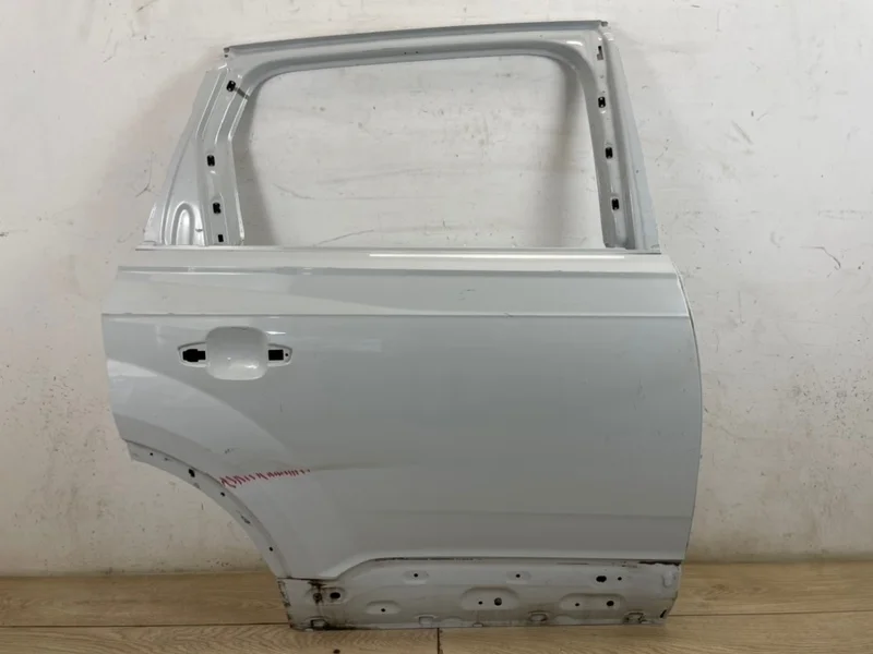 Дверь Audi Q7 2015- 4M