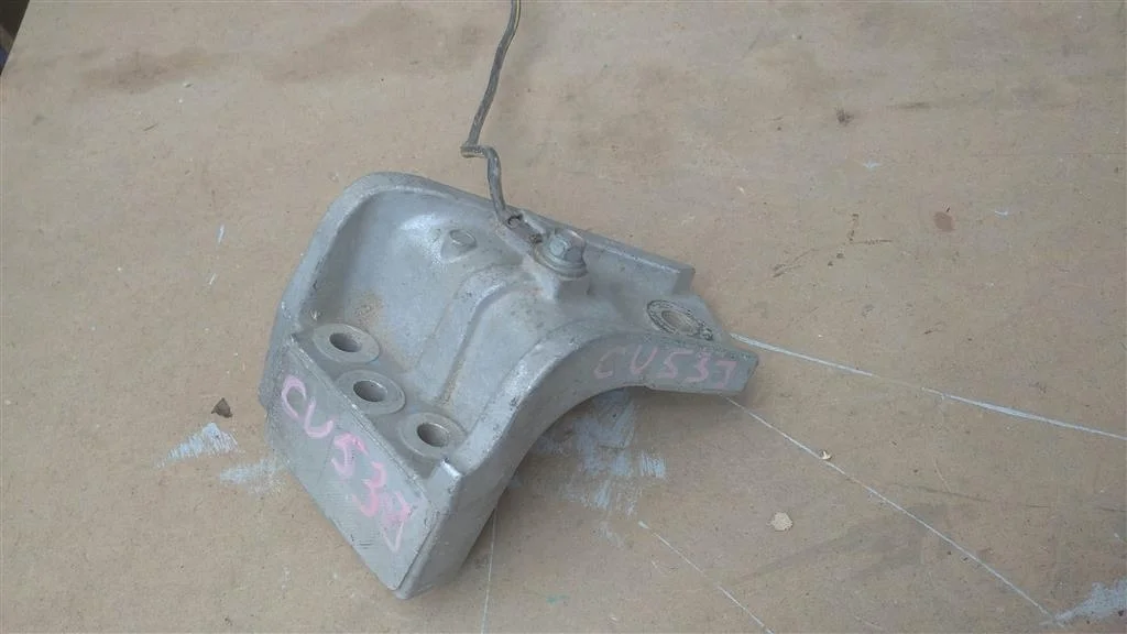 Б.у. кронштейн опоры двигателя MITSUBISHI AIRTREK CU5W MITSUBISHI AIRTREK CU5W