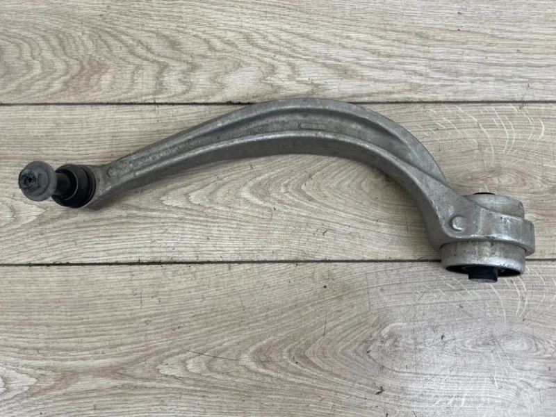 Рычаг подвески направляющий Audi Q7 2015- 4M