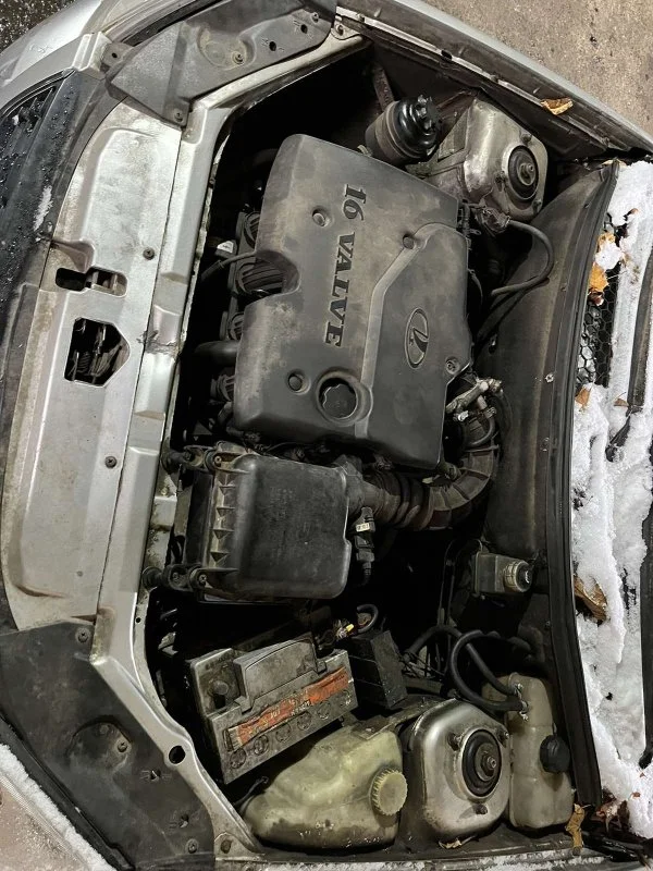 Продажа LADA Priora 1.6 (98Hp) (VAZ-21126) FWD MT по запчастям
