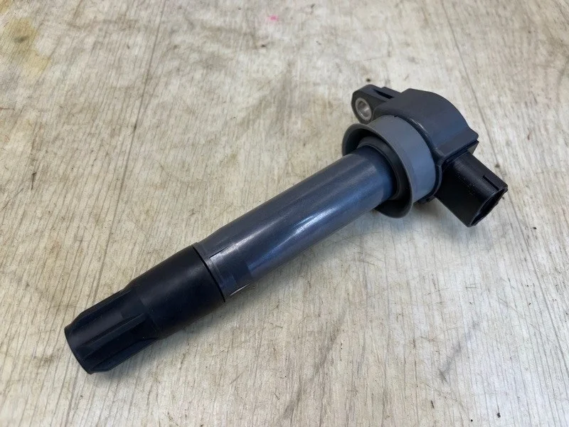 Катушка зажигания Mitsubishi Pajero 4 2006 2007 2008 2009 2010 2011 2012 2013 2014 2015 1832A031 V93W KH9W