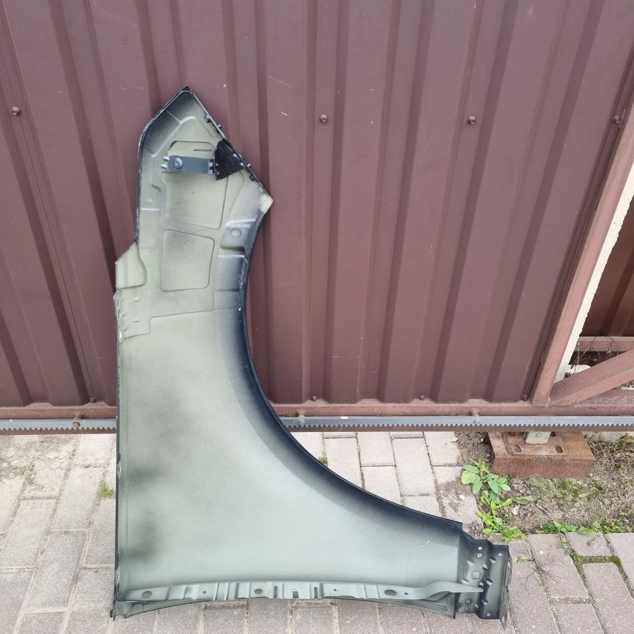 Крыло левое Land Rover Range Rover L460 - M8E216291AB Land Rover Range Rover L460 2021