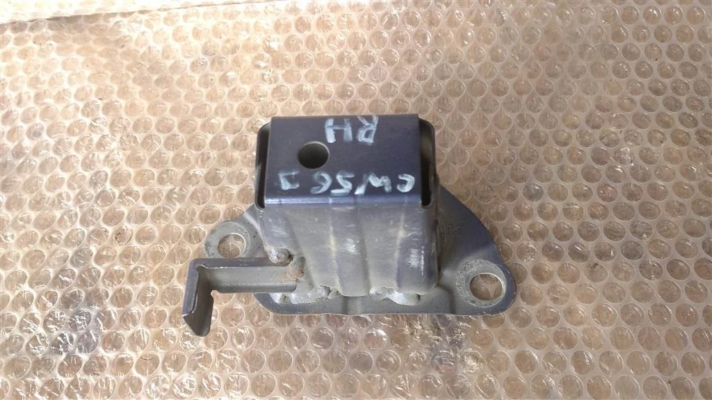 Б.у. кронштейн усилителя бампера зад MITSUBISHI OUTLANDER XL CW5W MITSUBISHI OUTLANDER XL CW5W