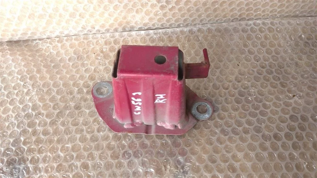 Б.у. кронштейн усилителя бампера зад MITSUBISHI OUTLANDER XL CW5W MITSUBISHI OUTLANDER XL CW5W