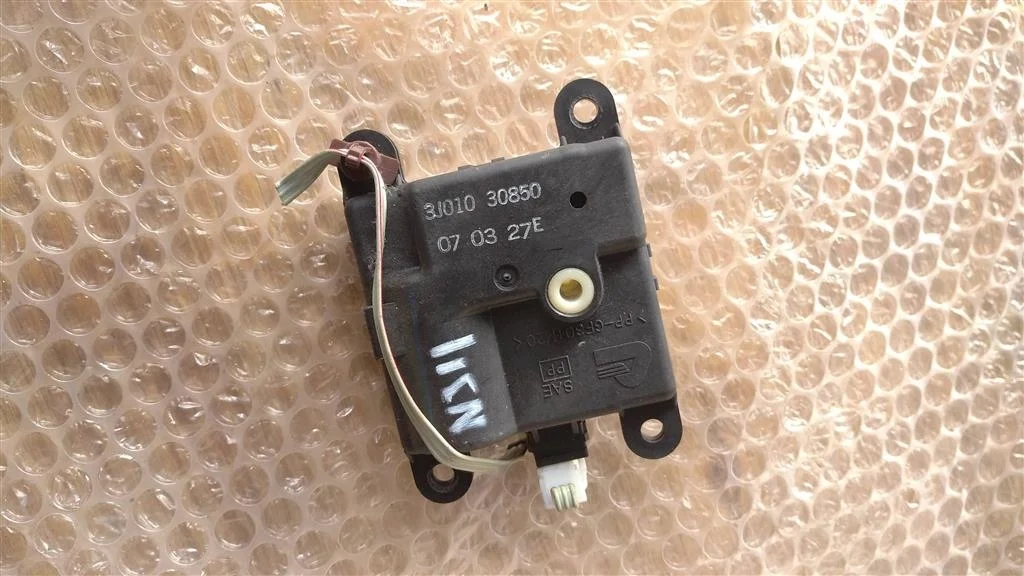 Б.у. сервопривод заслонки печки NISSAN QASHQAI J10 NISSAN QASHQAI J10