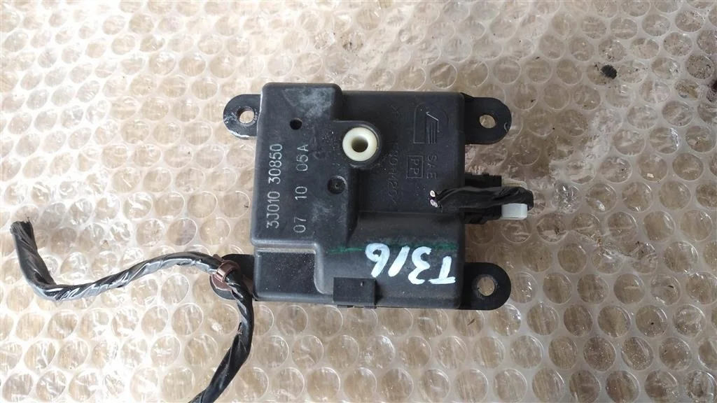 Б.у. сервопривод заслонки печки NISSAN X-TRAIL T31 NISSAN X-TRAIL T31