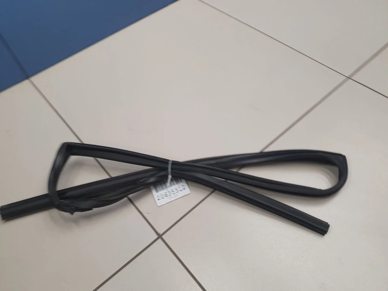 Уплотнитель стекла двери задний правый для Nissan Qashqai J11E 2014-