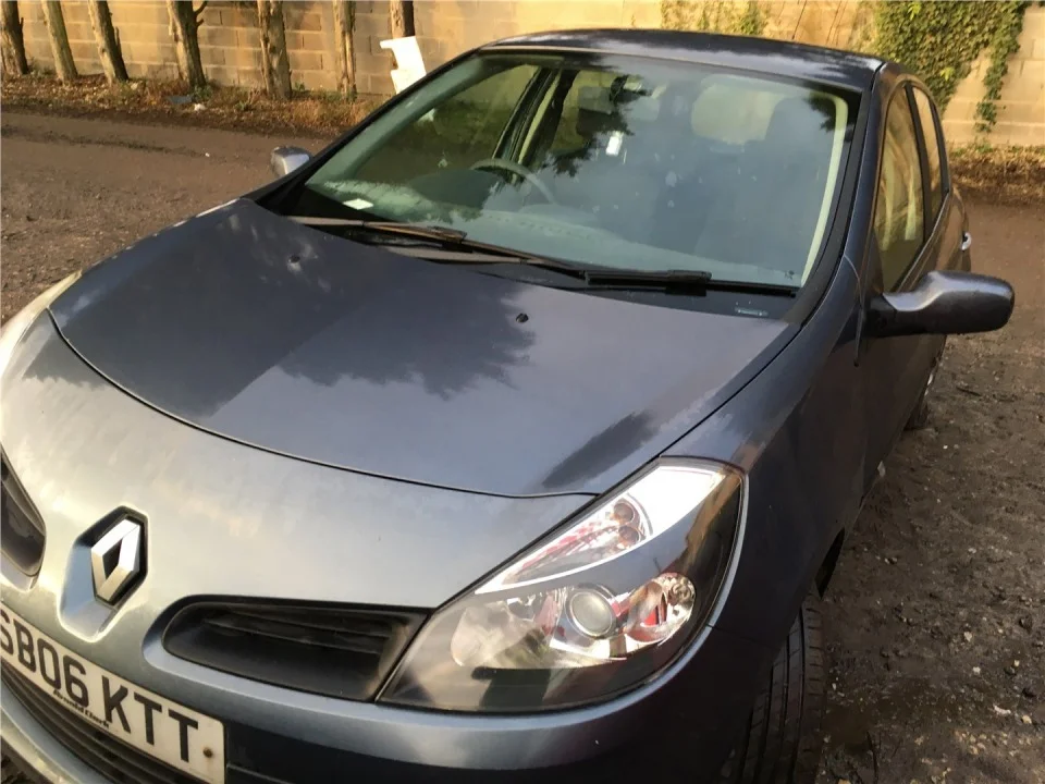 Продажа Renault Clio 1.4 (98Hp) (K4J 780) FWD MT по запчастям