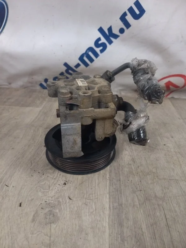 Насос гидроусилителя руля FORD TOURNEO CONNECT 2009г