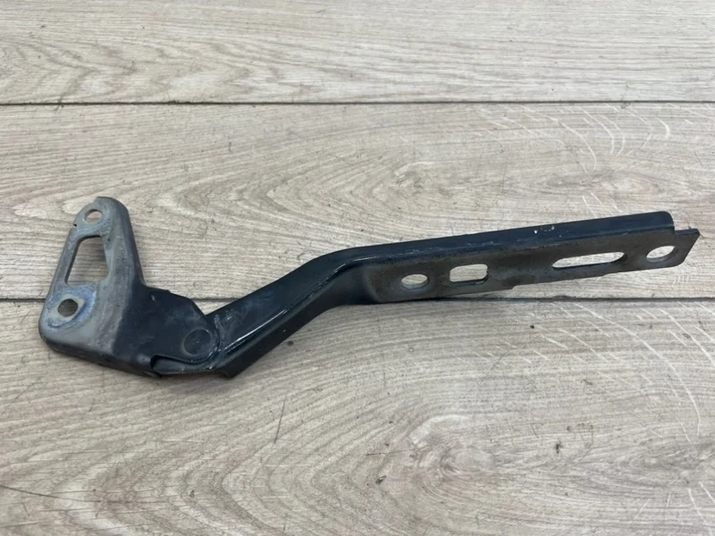 Петля капота Audi Q7 S-line 2007 4L