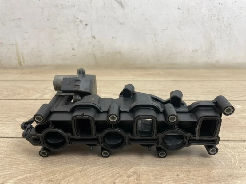 Впускной коллектор Audi Q7 2007-2009 4L