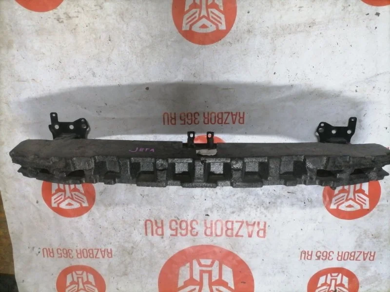 Усилитель бампера Volkswagen Jetta 2008 1K2