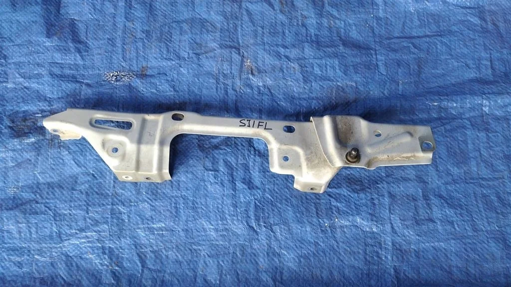 Б.у. кронштейн крыла переднего SUBARU FORESTER S13 SUBARU FORESTER S13